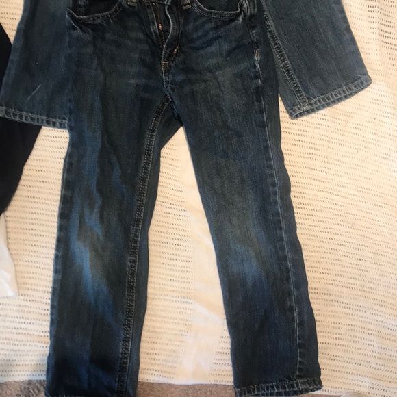 BUNDLE!!•BUNDLE!!•BUNDLE!!• 4 Shirts with 2 Jeans - Picture 6 of 7